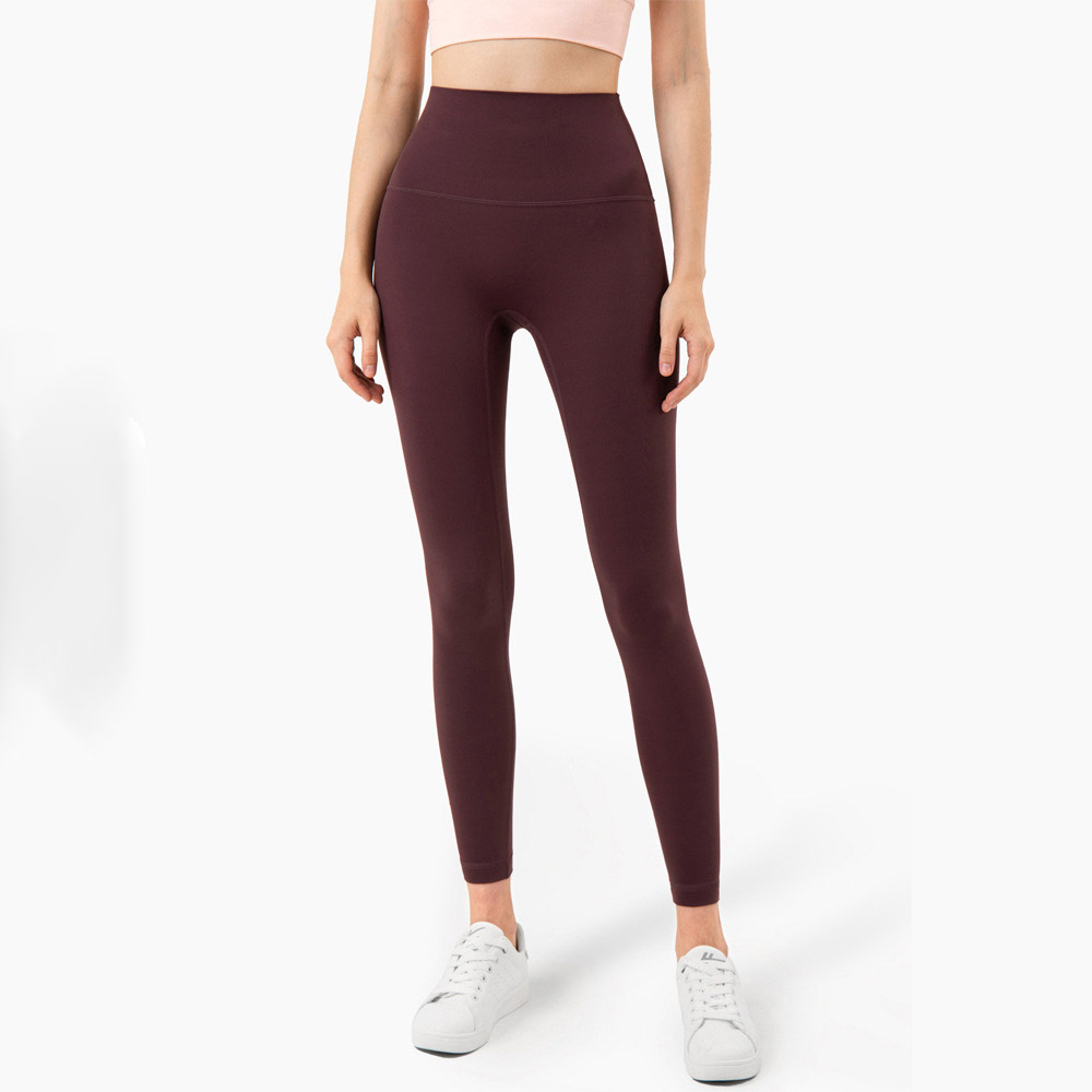 Yoga Leggings with Seamless Design for a Flawless Fit Enhancing Your Figure and Confidence