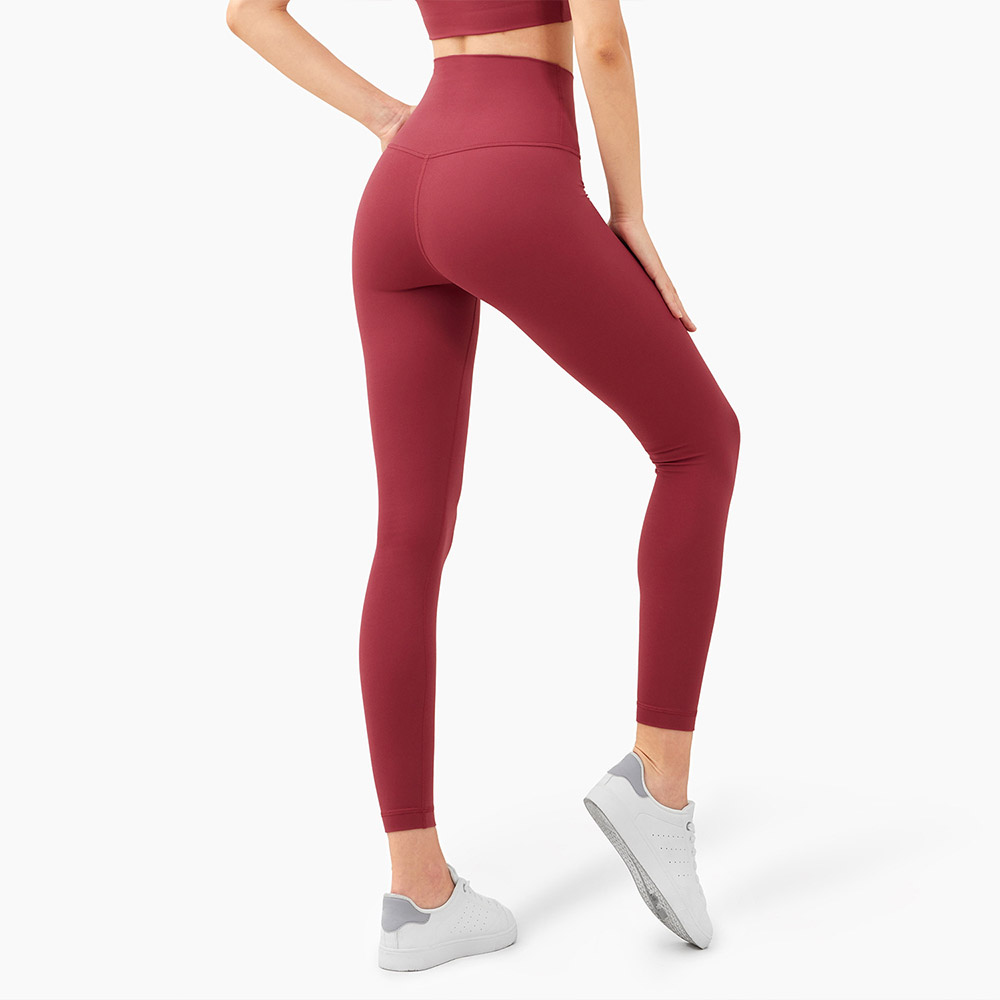 Yoga Leggings with Seamless Design for a Flawless Fit Enhancing Your Figure and Confidence