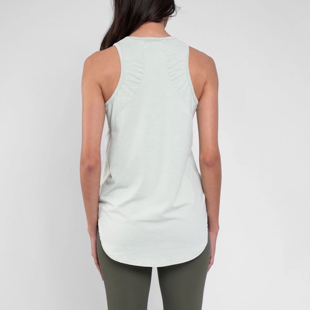 Cooling Gym Tank With Innovative Brrr° Material