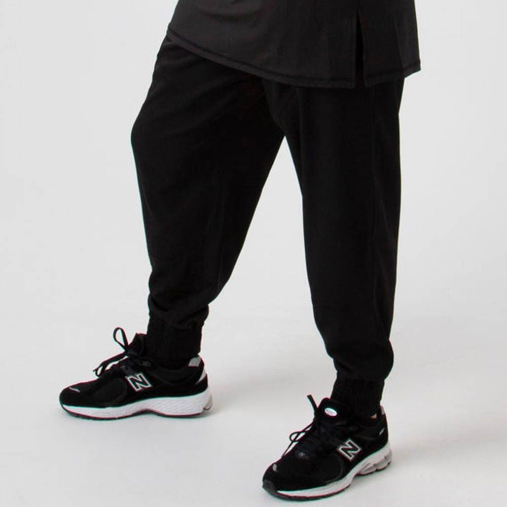 Relaxed Fit Joggers With Zipper Pocket – Comfortable And Flexible Workout Pants